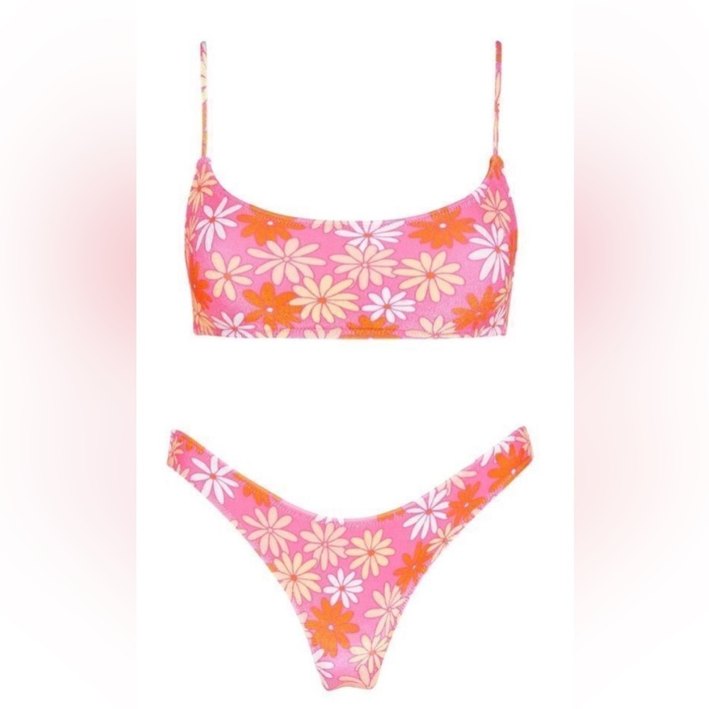 Triangl Mica velvet bikini top and bottom. Size Medium.